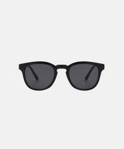 Mand A. Kjærbede | Bate Sunglasses Black